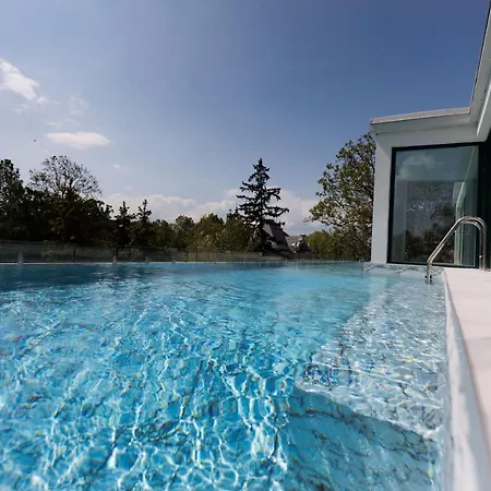 Bauhaus Penthouse Wellness 1 Appartement Siófok