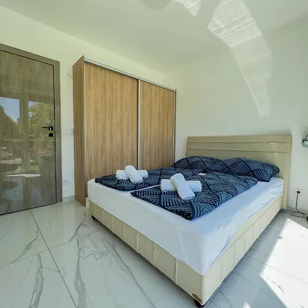 Bauhaus Penthouse Wellness 1 Lägenhet Siófok