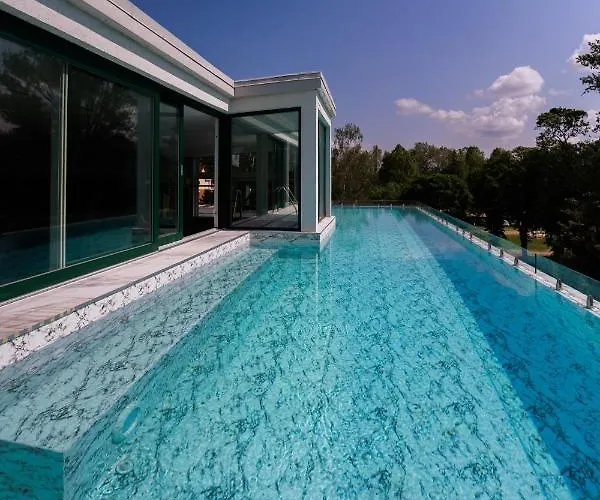 Bauhaus Penthouse Wellness 1 Lägenhet Siófok