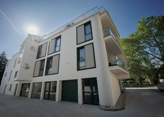 Bauhaus Penthouse Wellness 1 * Siofok