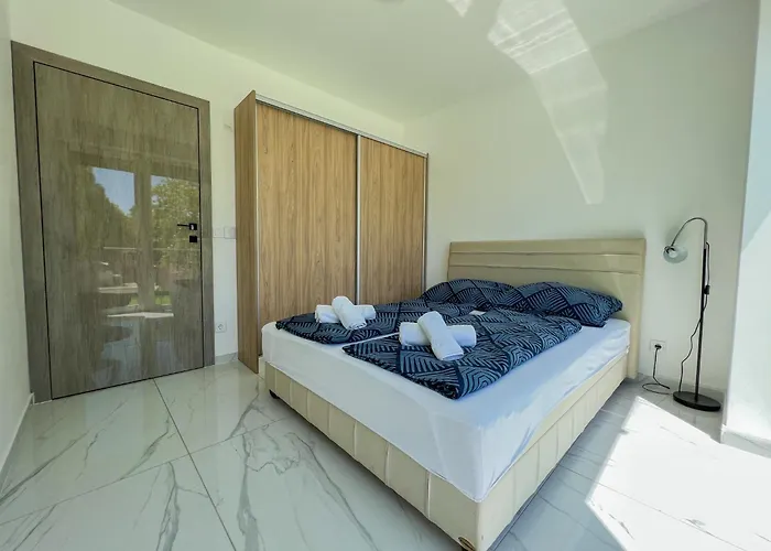 Bauhaus Penthouse Wellness 1 Lägenhet Siófok